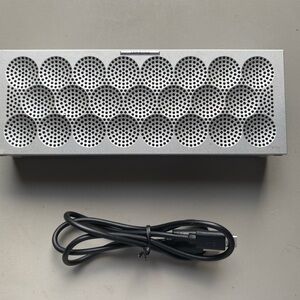 Jawbone Mini Jambox J2013 Wireless Speaker